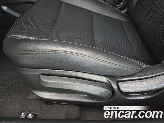 Kia K3 2013 thumb 10