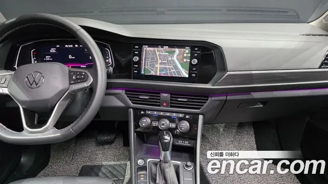 Volkswagen Jetta 2023 thumb 5