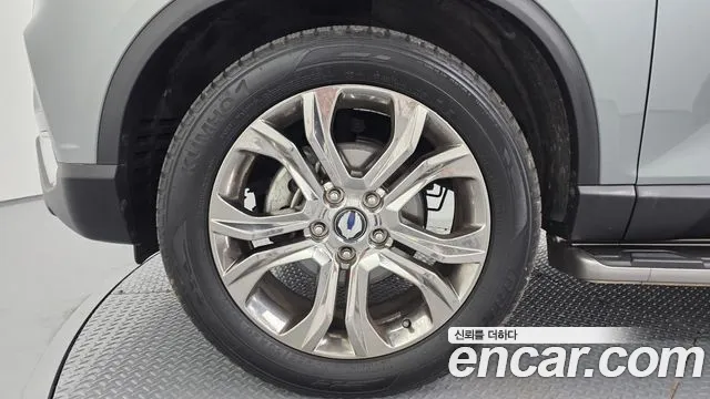 KGM Rexton 2018 thumb 11
