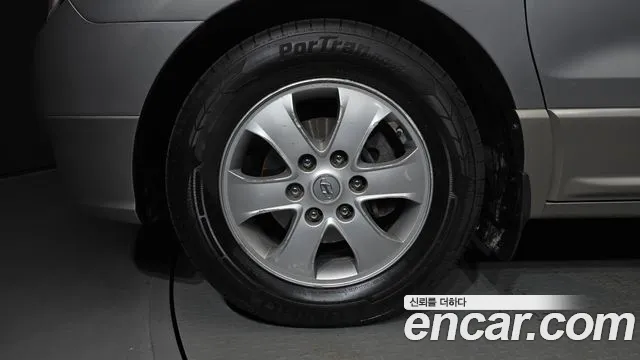 Hyundai Staria 2015 thumb 10