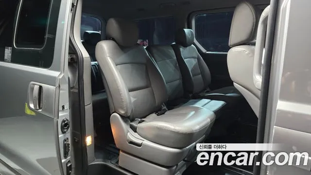 Hyundai Staria 2015 thumb 7