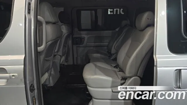 Hyundai Staria 2015 thumb 9