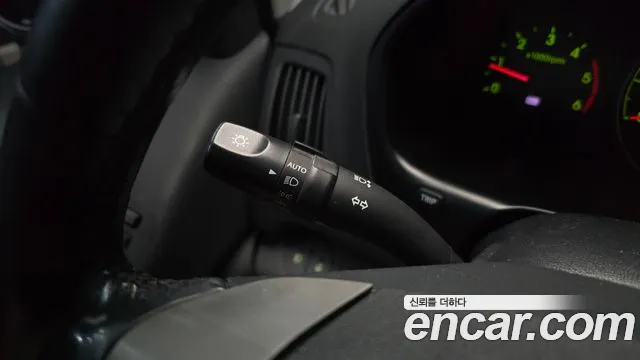 Hyundai Staria 2015 thumb 8
