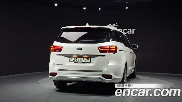 Kia Carnival 2020 thumb 9