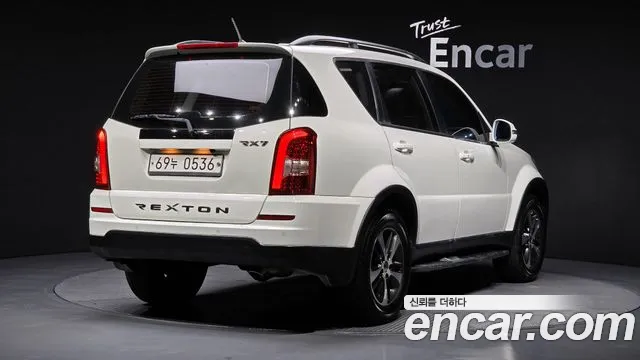 KGM Rexton 2015 thumb 9