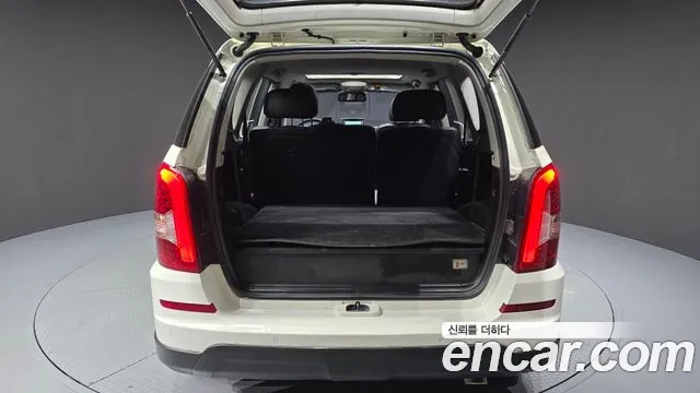 KGM Rexton 2015 thumb 8