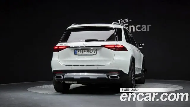 Mercedes-Benz E-Класс 2024 thumb 2