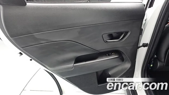 Hyundai Kona 2024 thumb 3