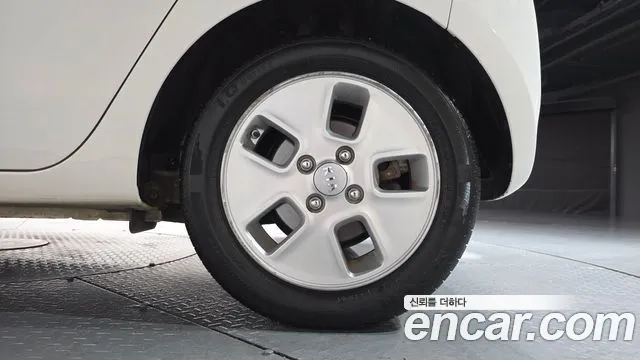 Kia Ray 2015 thumb 10