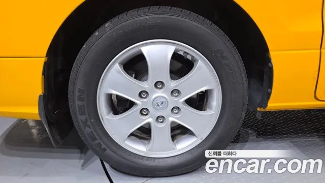 Hyundai Staria 2018 thumb 6