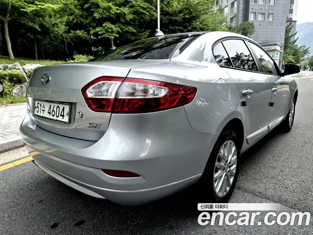 Renault SM3 2013 thumb 11