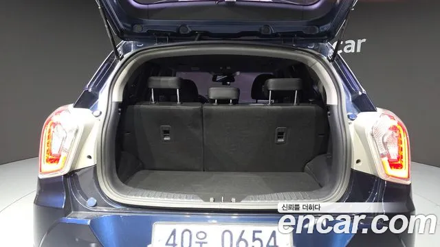 KGM Tivoli 2015 thumb 12