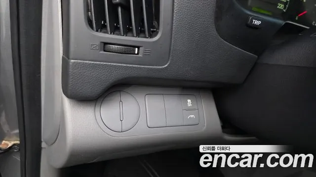Hyundai Staria 2015 thumb 3