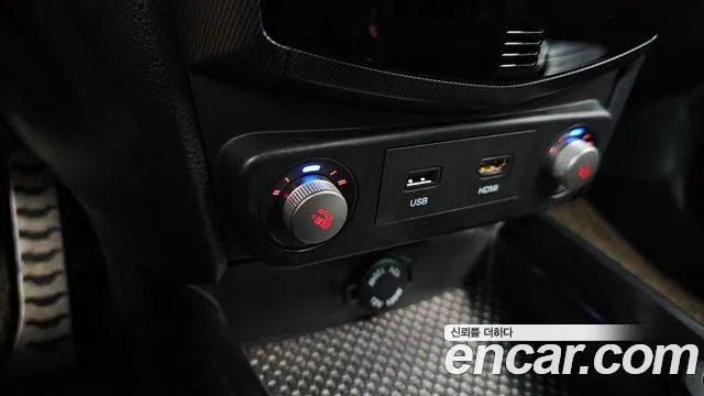 KGM Tivoli 2016 thumb 2