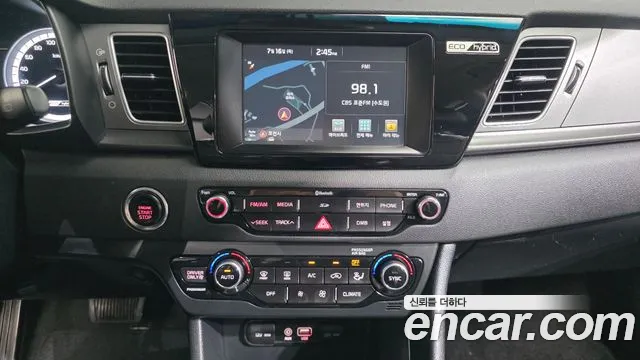 Kia Niro 2017 thumb 6