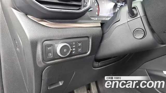 Ford Explorer 2022 thumb 11