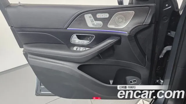 Mercedes-Benz GLS 2024 thumb 11