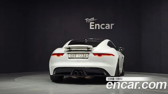 Jaguar F-Type 2015 thumb 12