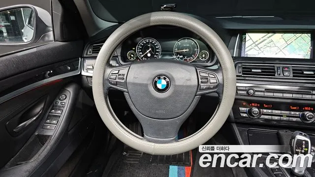 BMW 5 серии 2015 thumb 8
