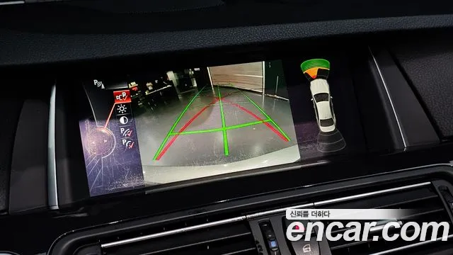 BMW 5 серии 2015 thumb 4