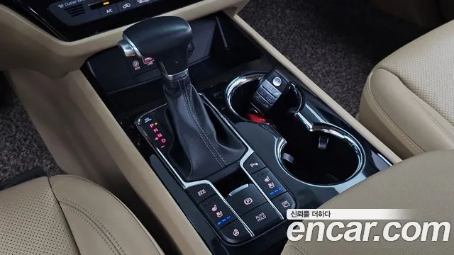 Kia Carnival 2018 thumb 11