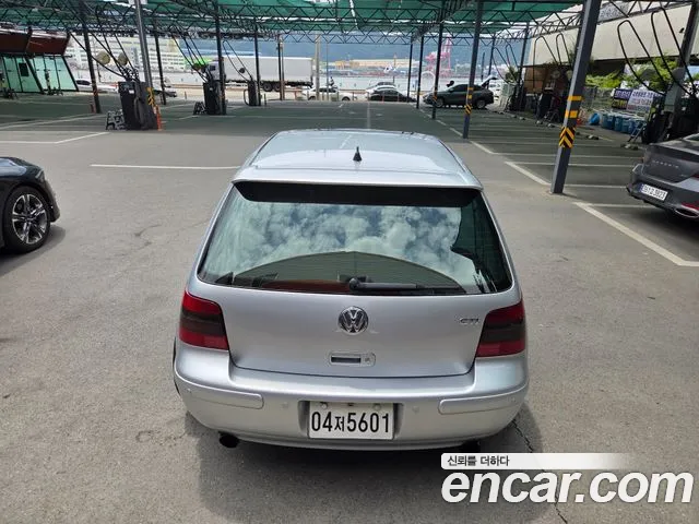 Volkswagen Golf 2003 thumb 2