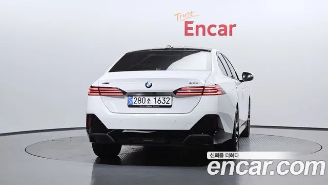 BMW 5 серии 2024 thumb 3
