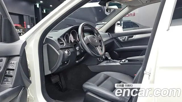 Mercedes-Benz C-Class 2011 thumb 5
