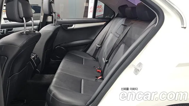 Mercedes-Benz C-Class 2011 thumb 8