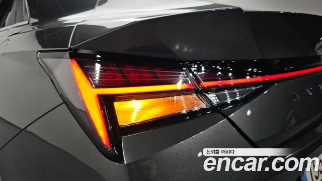 Hyundai Elantra 2022 thumb 10