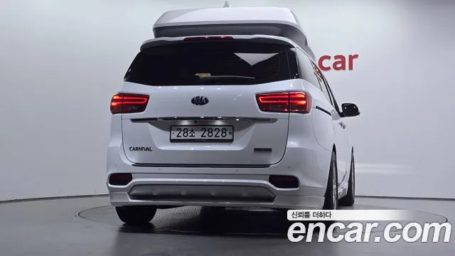 Kia Carnival 2018 thumb 3