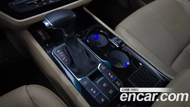 Kia Carnival 2018 thumb 10
