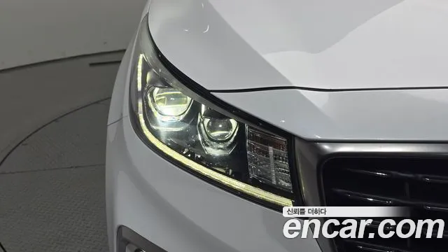 Kia Carnival 2018 thumb 11