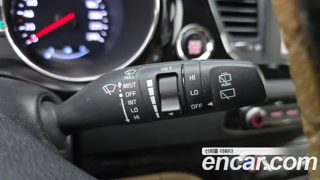 Kia Carnival 2018 thumb 2