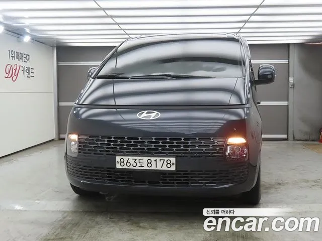 Hyundai Staria 2024 thumb 6