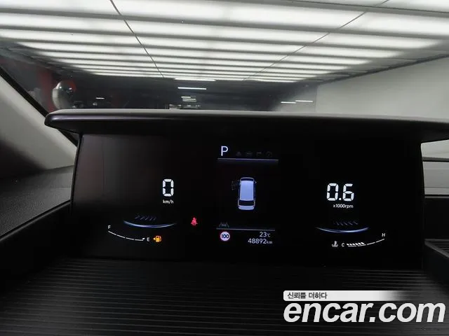 Hyundai Staria 2024 thumb 5