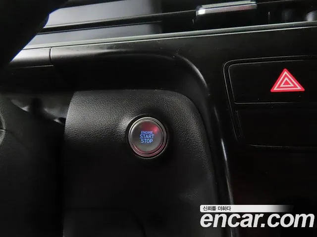 Hyundai Staria 2024 thumb 8