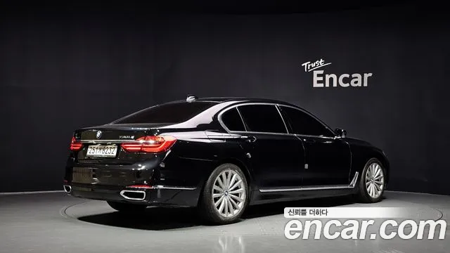 BMW 7 серии 2018 thumb 7