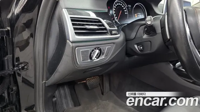 BMW 7 серии 2018 thumb 9