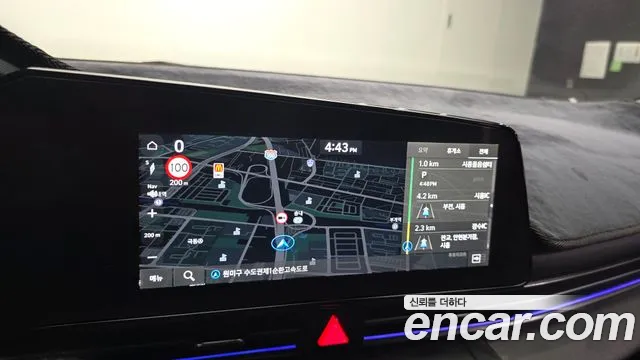 Hyundai Elantra 2023 thumb 2
