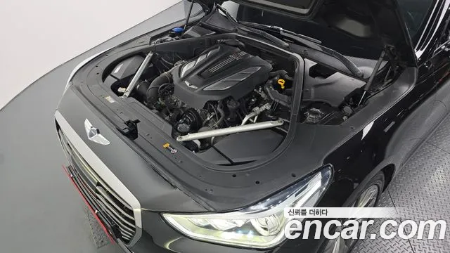 Genesis G90 2018 thumb 9