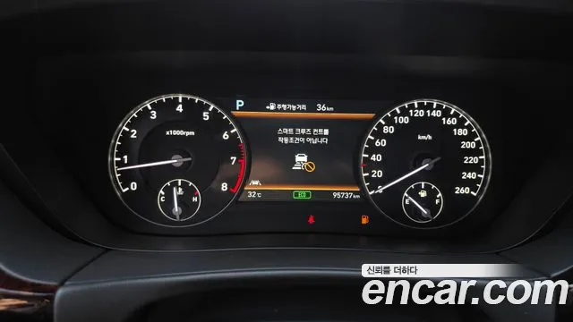Genesis G90 2018 thumb 3