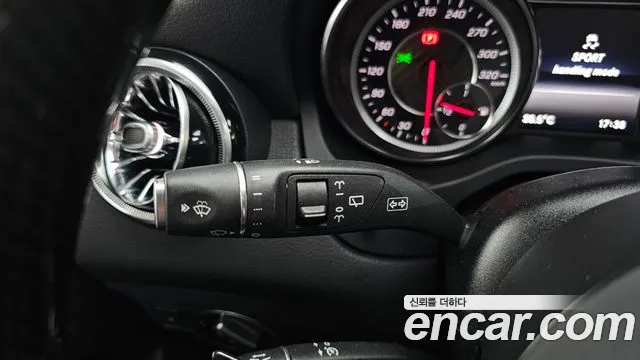 Mercedes-Benz A-Класс 2019 thumb 11