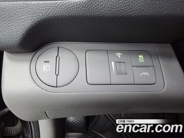 Hyundai Staria 2015 thumb 12
