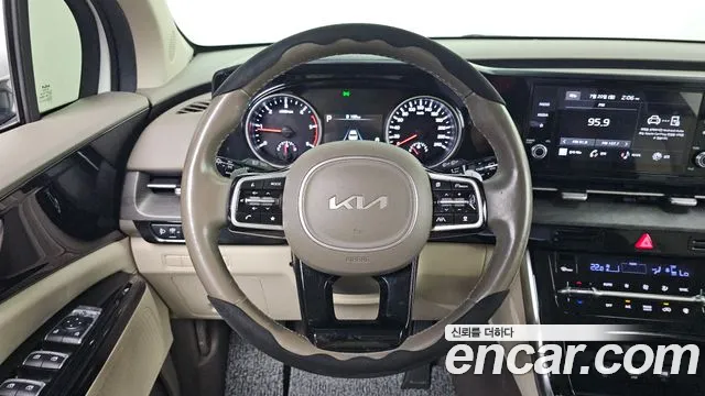 Kia Carnival 2022 thumb 4