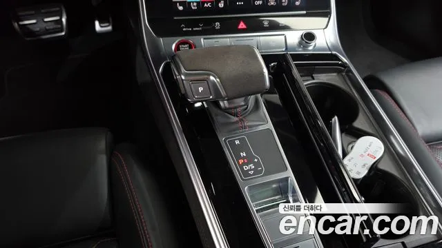 Audi RS6 2021 thumb 9