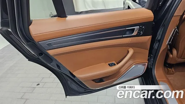 Porsche Panamera 2023 thumb 11
