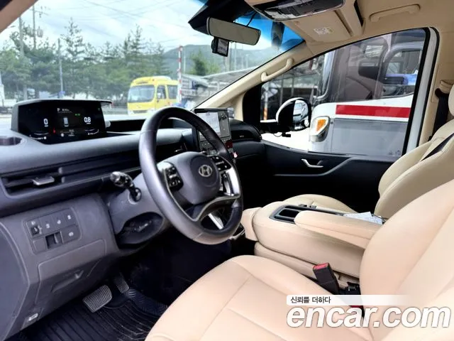 Hyundai Staria 2022 thumb 11