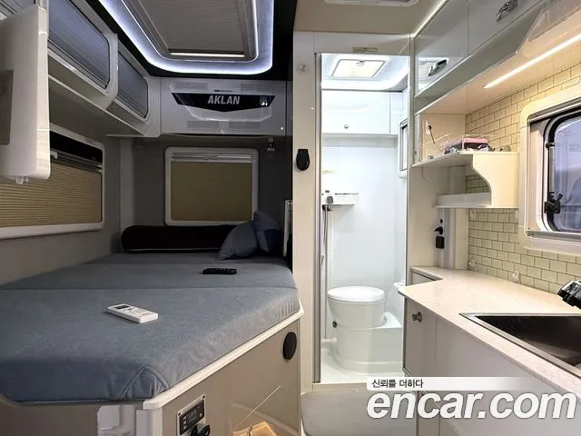 Hyundai Staria 2022 thumb 10
