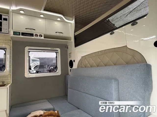 Hyundai Staria 2022 thumb 9